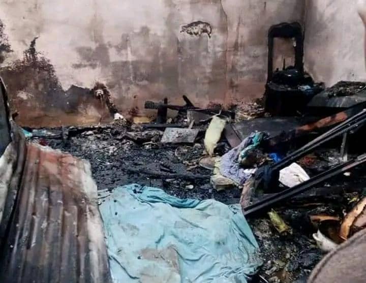 SANOYAH-KM36 : 5 personnes de même famille périssent dans un incendie.