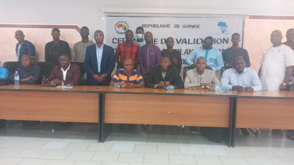L’ONG racine de guinée en partenariat avec le RAJGUI a procédé ce vendredi 3 juin 2022 à la validation des outils de planification de ladite organisation.