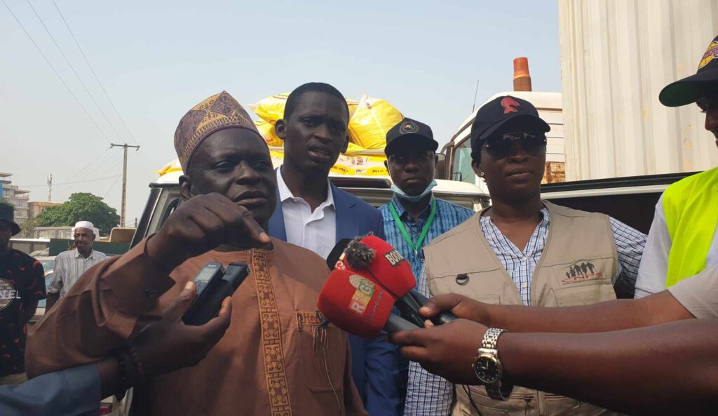Explosion du dépôt de carburant de Kaloum :Elhadj Bouna KEITA : PDG de la société minière de Gaoual, Télimélé et Batax Bouna international mining corporation, au chevet des sinistrés …