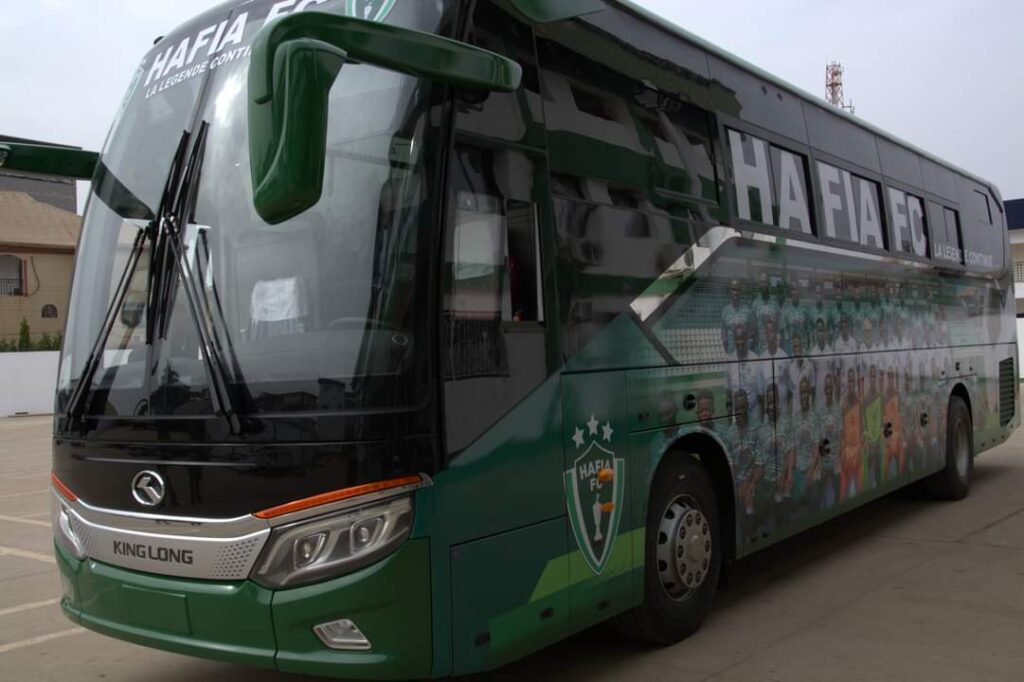 HAFIA FC : Le président Kerfalla Camara KPC dote son club d’un bus sorti d’usine de 53 places