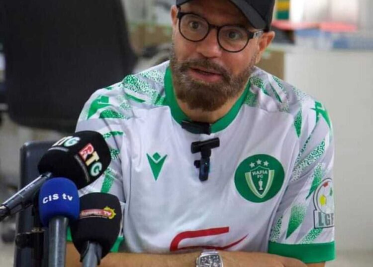 Foot : Le Hafia FC présente son nouvel entraîneur algérien!
