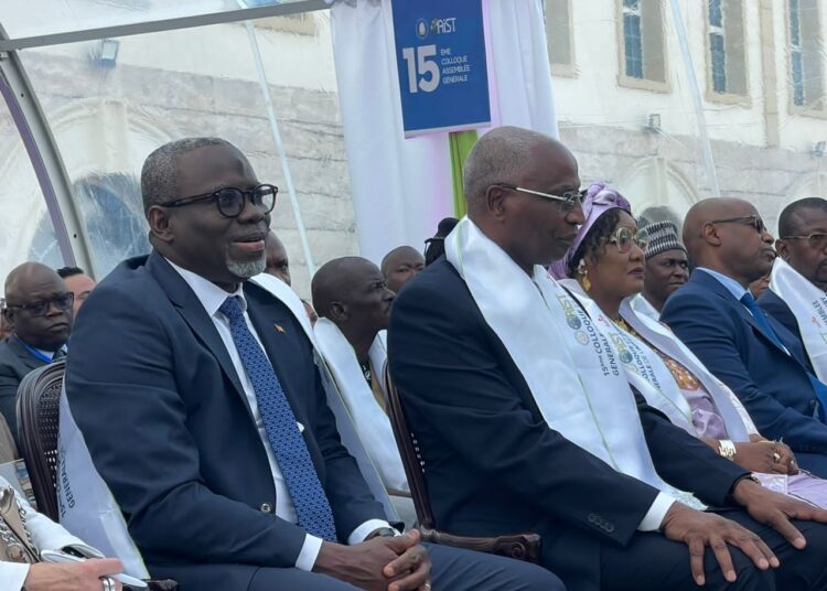 Conakry : Le Premier ministre Amadou Oury Bah inaugure le 15ᵉ Colloque de l’Association Internationale des Services du Trésor