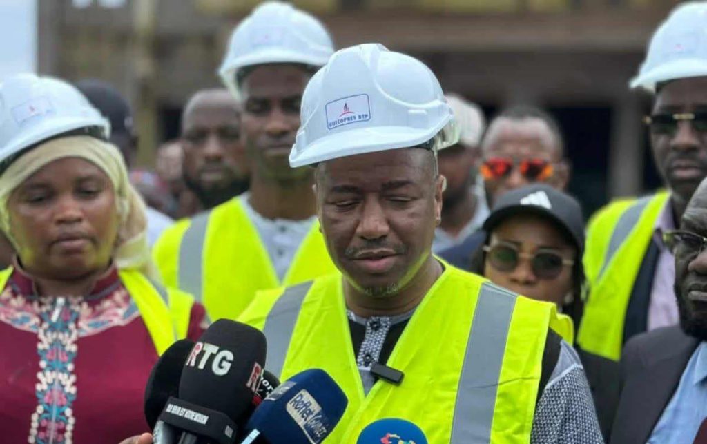 Rénovation du stade du 28 Septembre : >, précise Cellou Baldé, ministre de la Jeunesse et des sports .