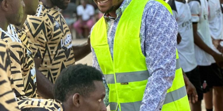 Élections Communales à Kaloum : Le candidat indépendant Aboubacar BANGOURA, lance sa campagne par un tournoi de football à Sans-fil !