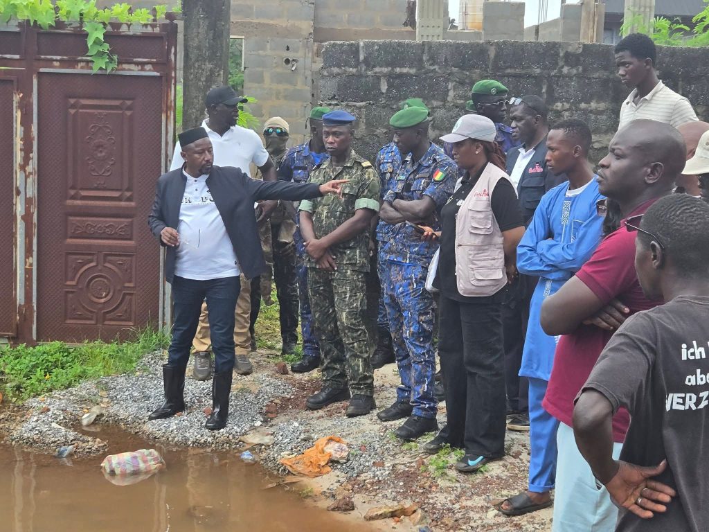 Conakry face aux dérives de l’urbanisme : le ministre Sy Savané annonce des mesures d’urgence