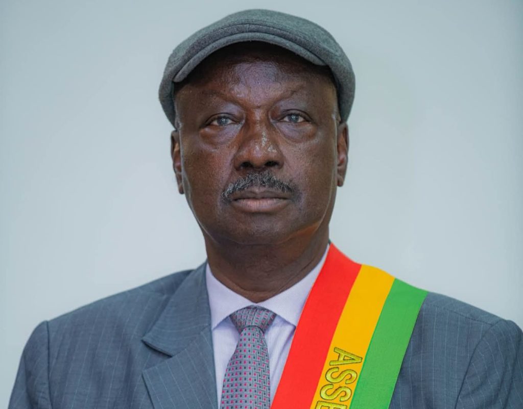 Elhadj Dembo Sylla : 43 ans au service de la Guinée, de la Justice à l’Assemblée nationale