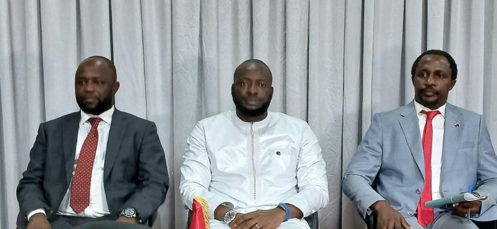 Présidence-Gouvernement : grâce présidentielle, plastiques et unité nationale au cœur des échanges